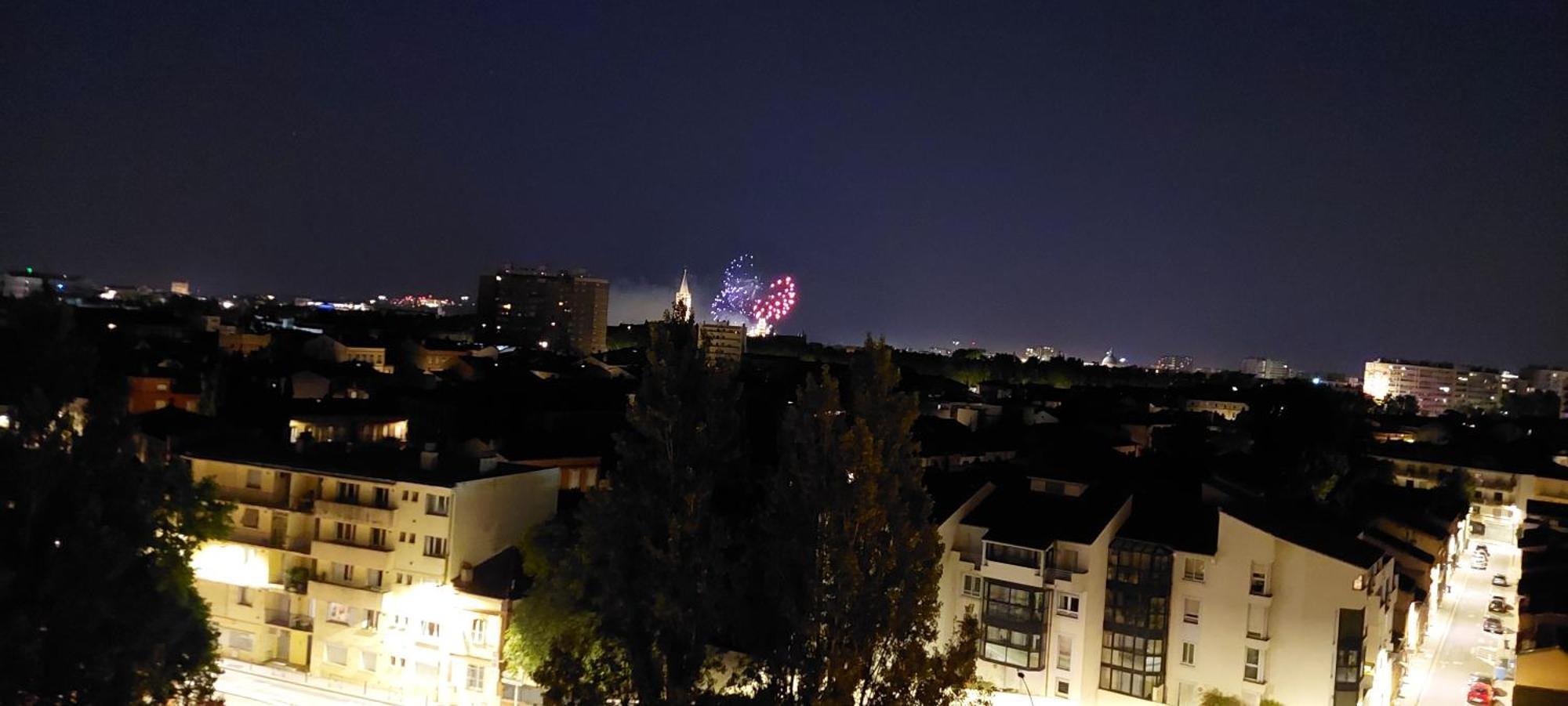 Le Panoramique Toulouse Exterior foto